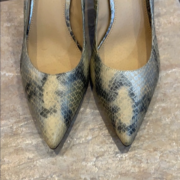 Preview International Leather Heels - Picture 6 of 6